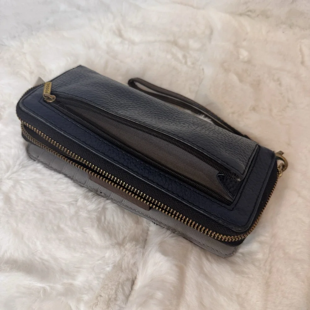 Fossil Navy Brown & Blue Leather Wallet Gold Wristlet Strap ~ Gray Lined  NEW